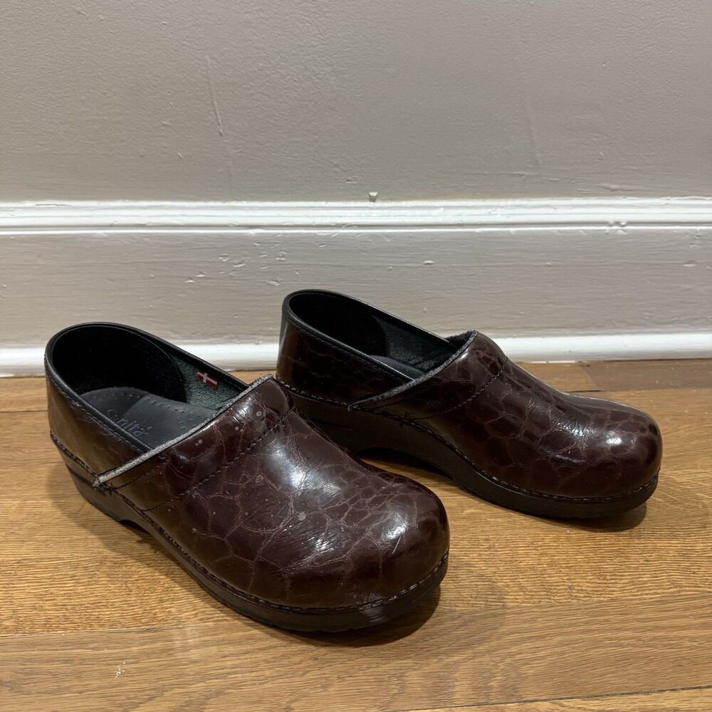 Sanita Professional Danish Design Brown Animal Print Clogs Womens Sz 41 US 10